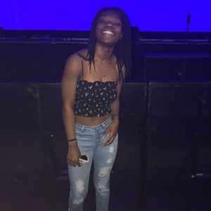 Meet your Posher, Ava